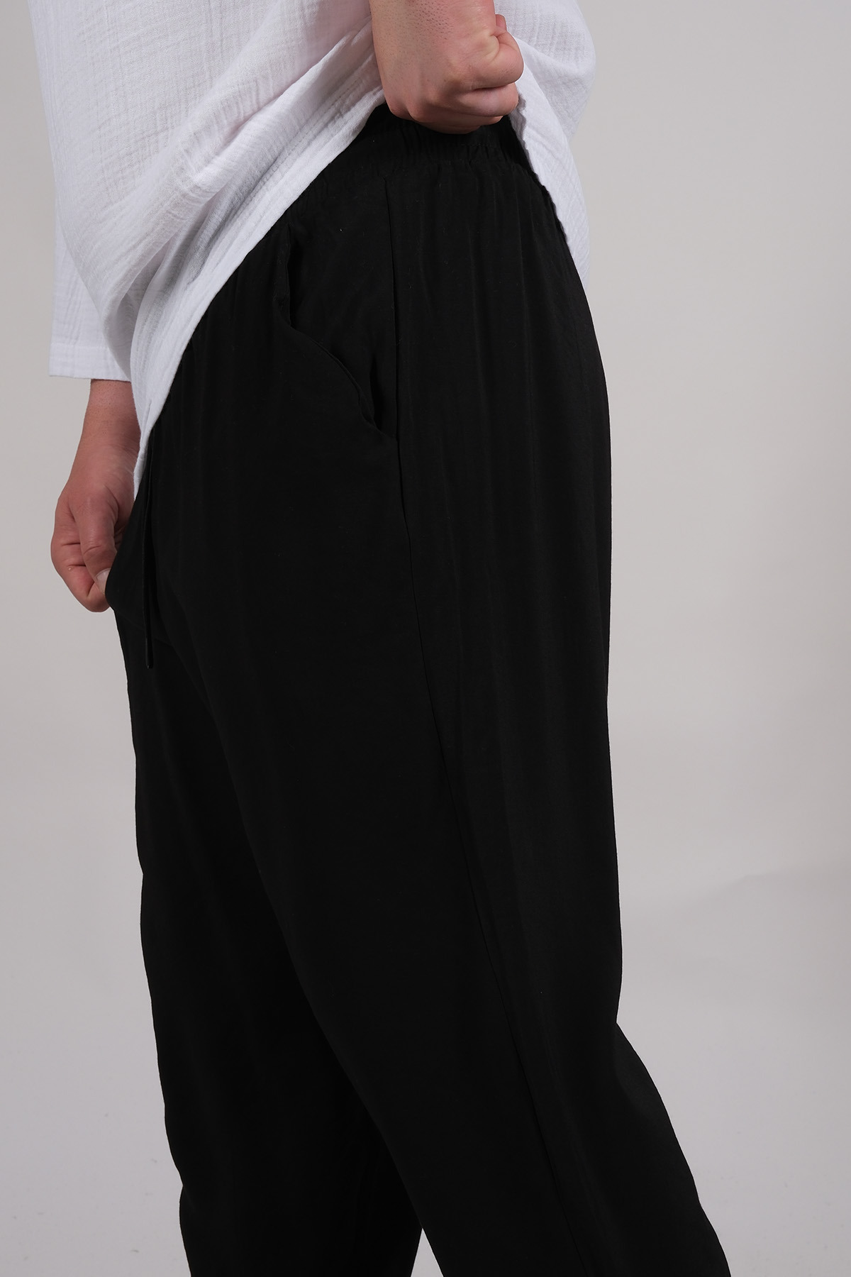 SİYAH PANTOLON