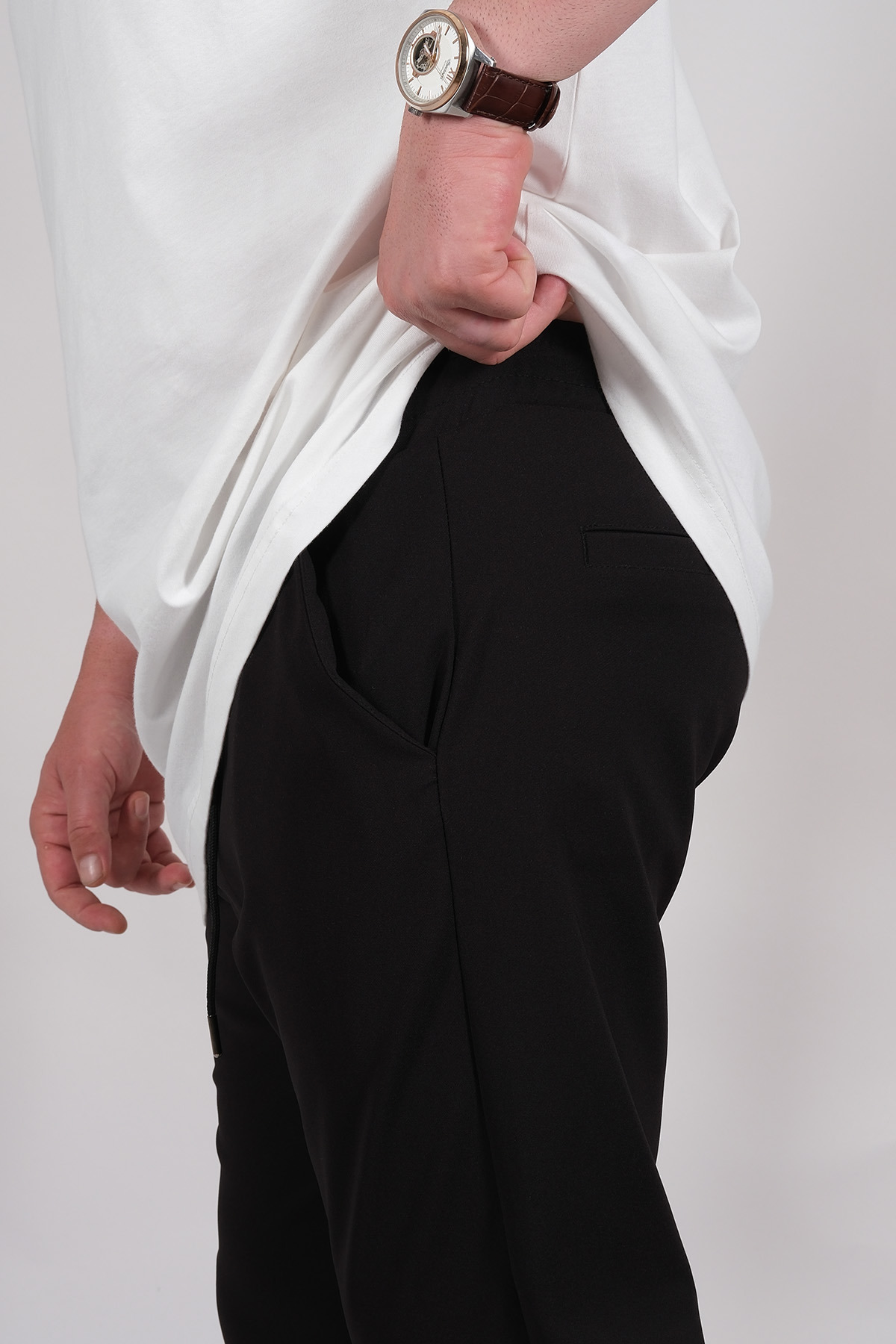 BAĞCIKLI SİYAH PANTOLON